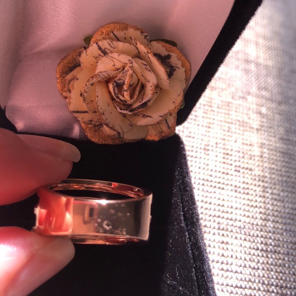 Rose gold earring hoops and  ring - Picture 5 of 6